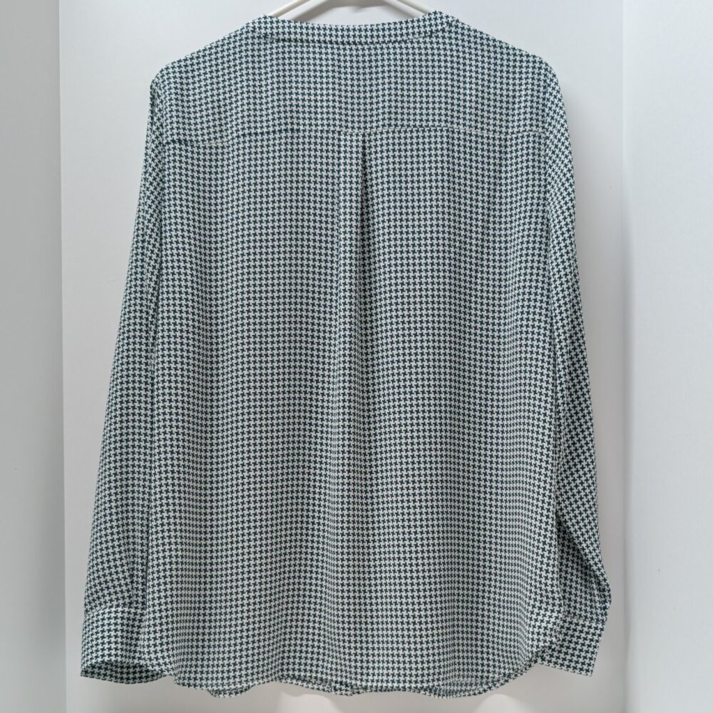 Talbots Long Sleeve Houndstooth Pattern Blouse In… - image 4